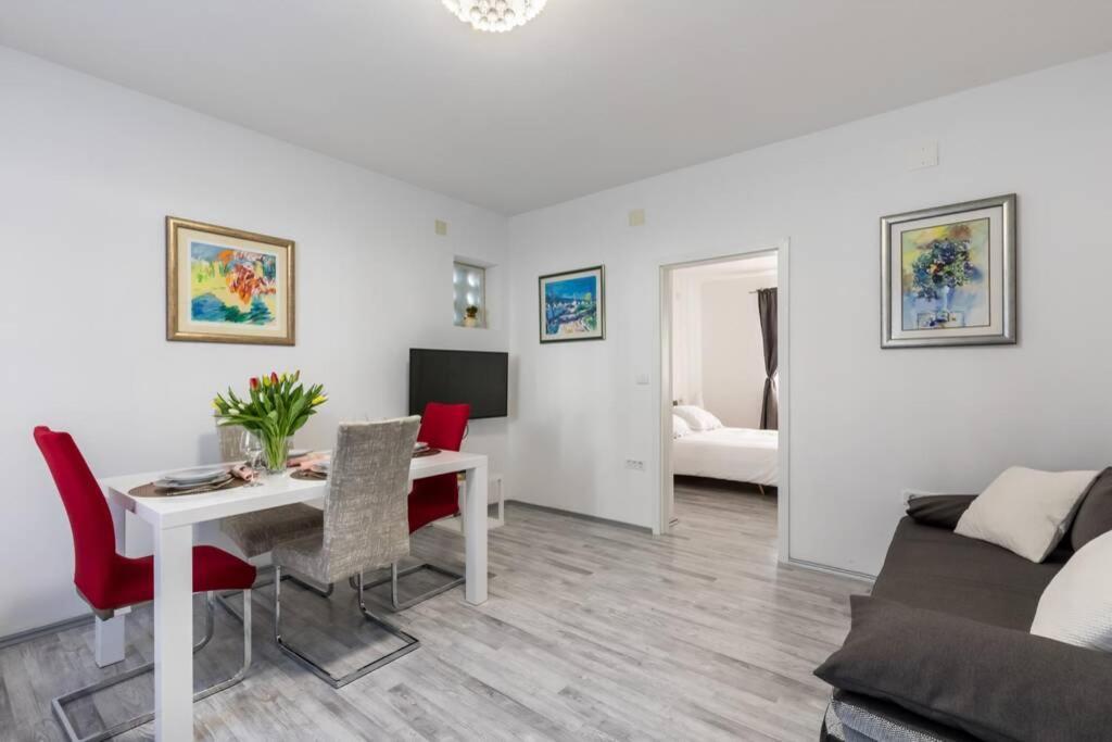 Apartman Buki **** Split Exterior photo